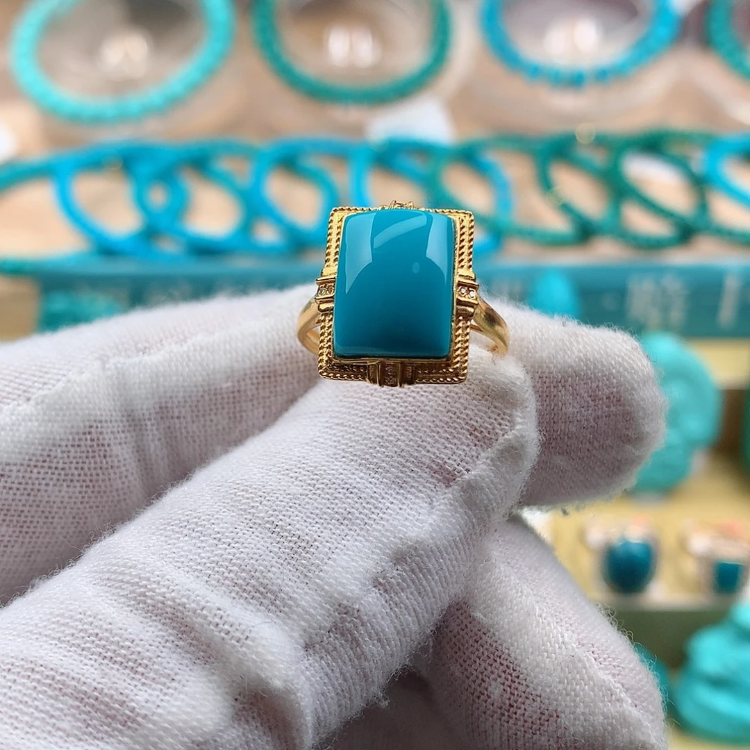 绿松石颈饰18K金镶嵌