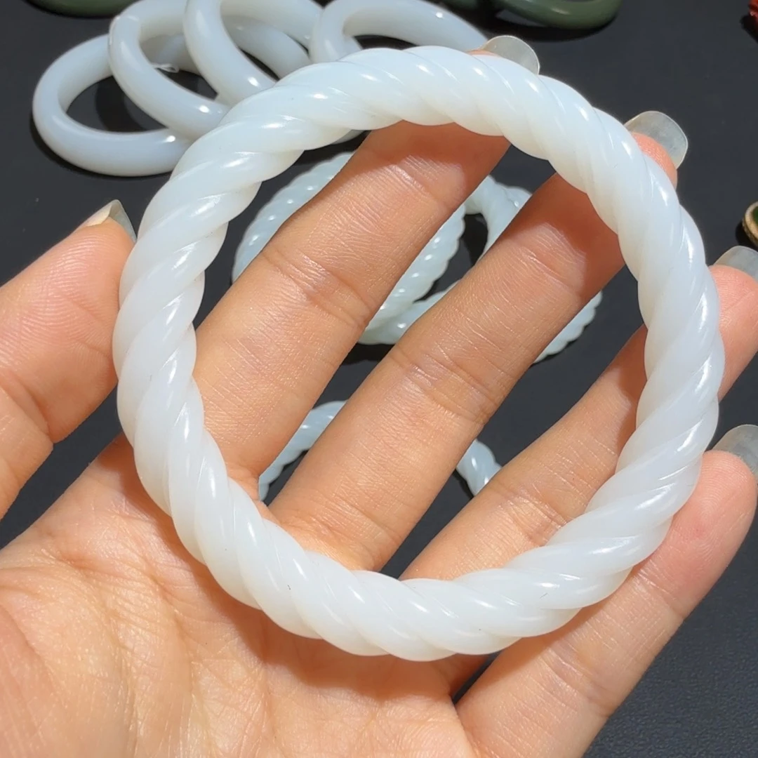 和田玉手镯未镶嵌我**素