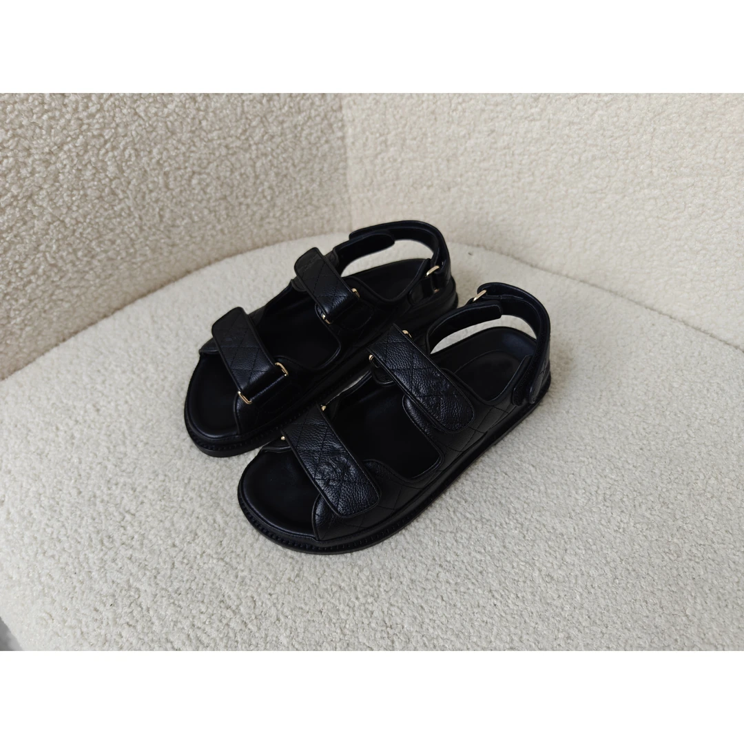 老王甄选 夏季新款 潮流时装简约露趾真皮大底女士罗马凉鞋