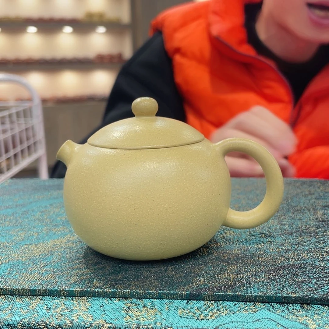 茶壶紫砂10号。紫砂壶