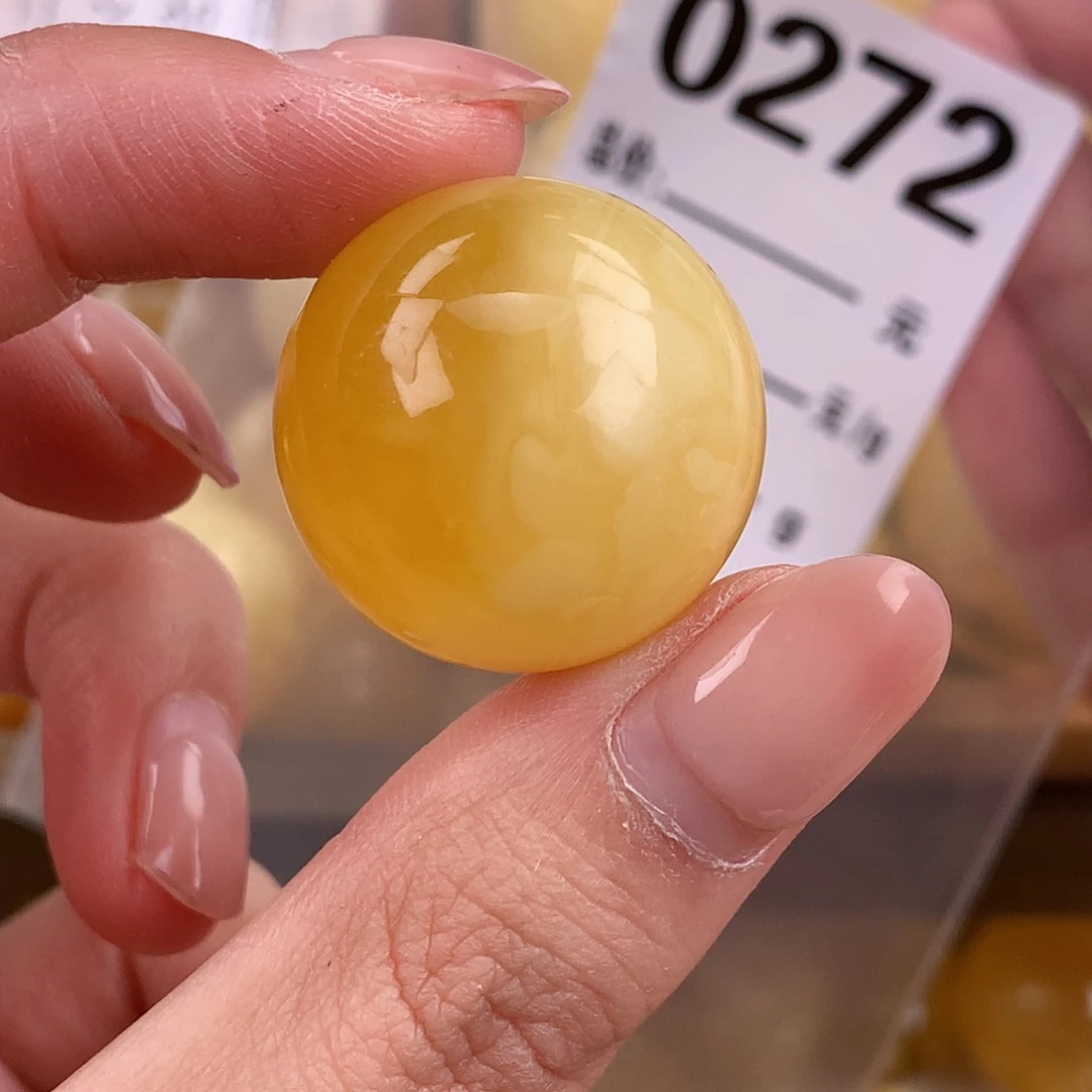 琥珀未镶嵌珠宝奇石25