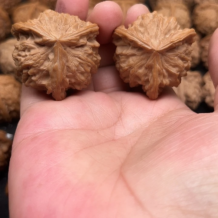 C***s文玩核桃吊坠你们都在