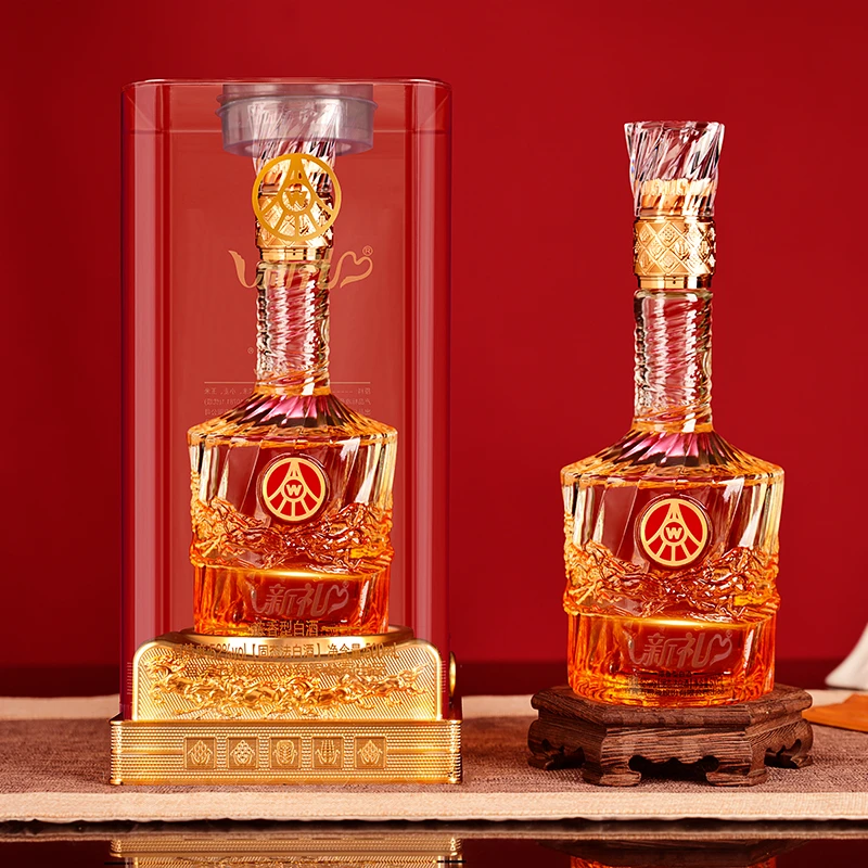 新礼莹水晶五粮液股份有限公司出品浓香型白酒52度500ml
