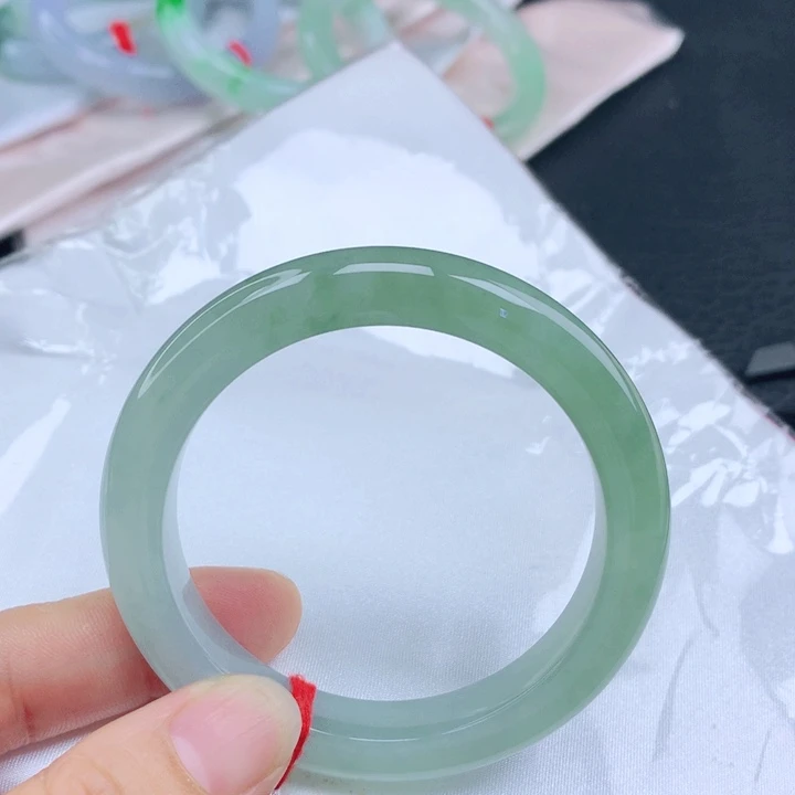 翡翠未镶嵌手镯53满绿翡翠手镯