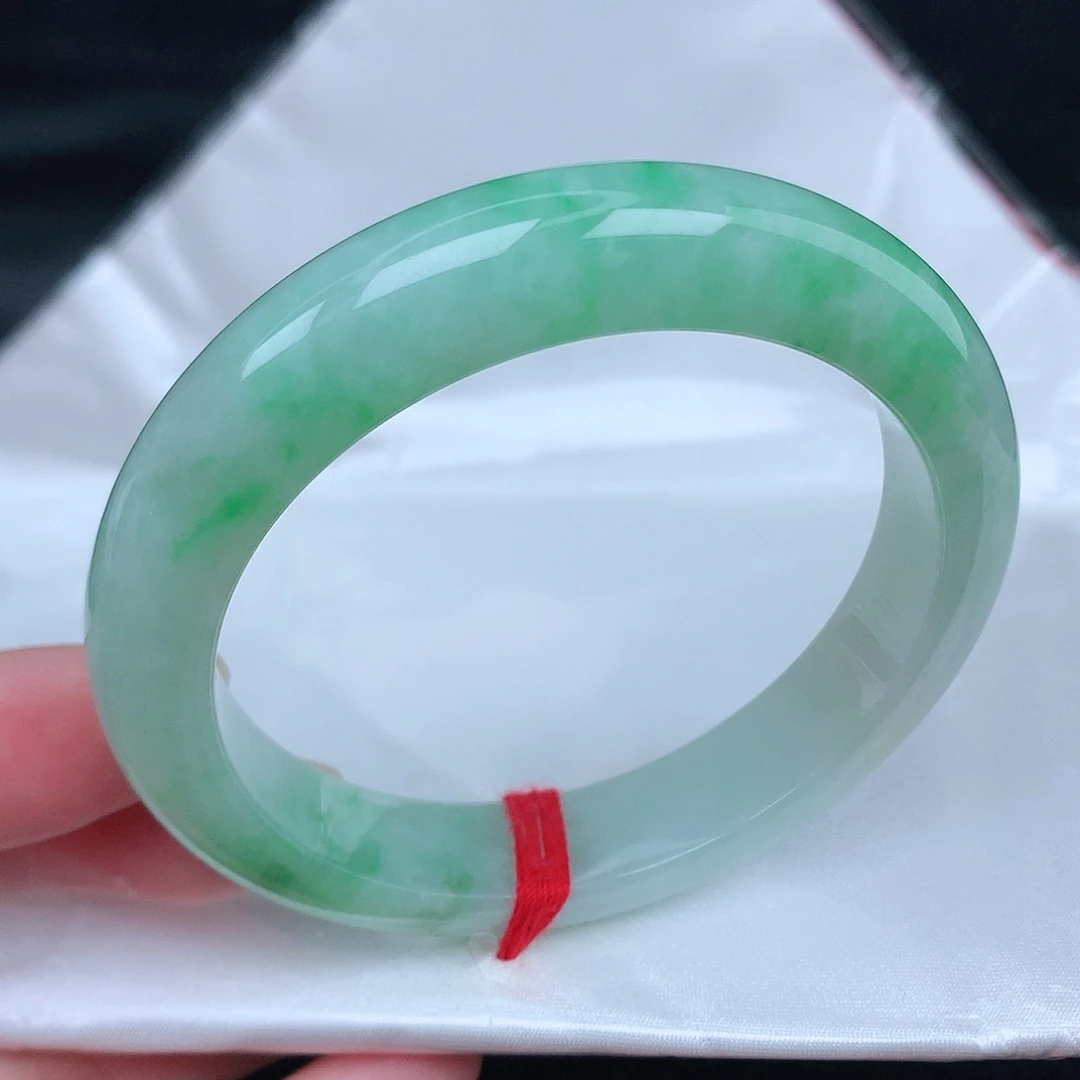 未镶嵌手镯翡翠天然