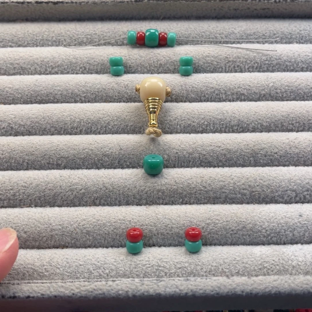 L***g琉璃颈饰琉璃配饰