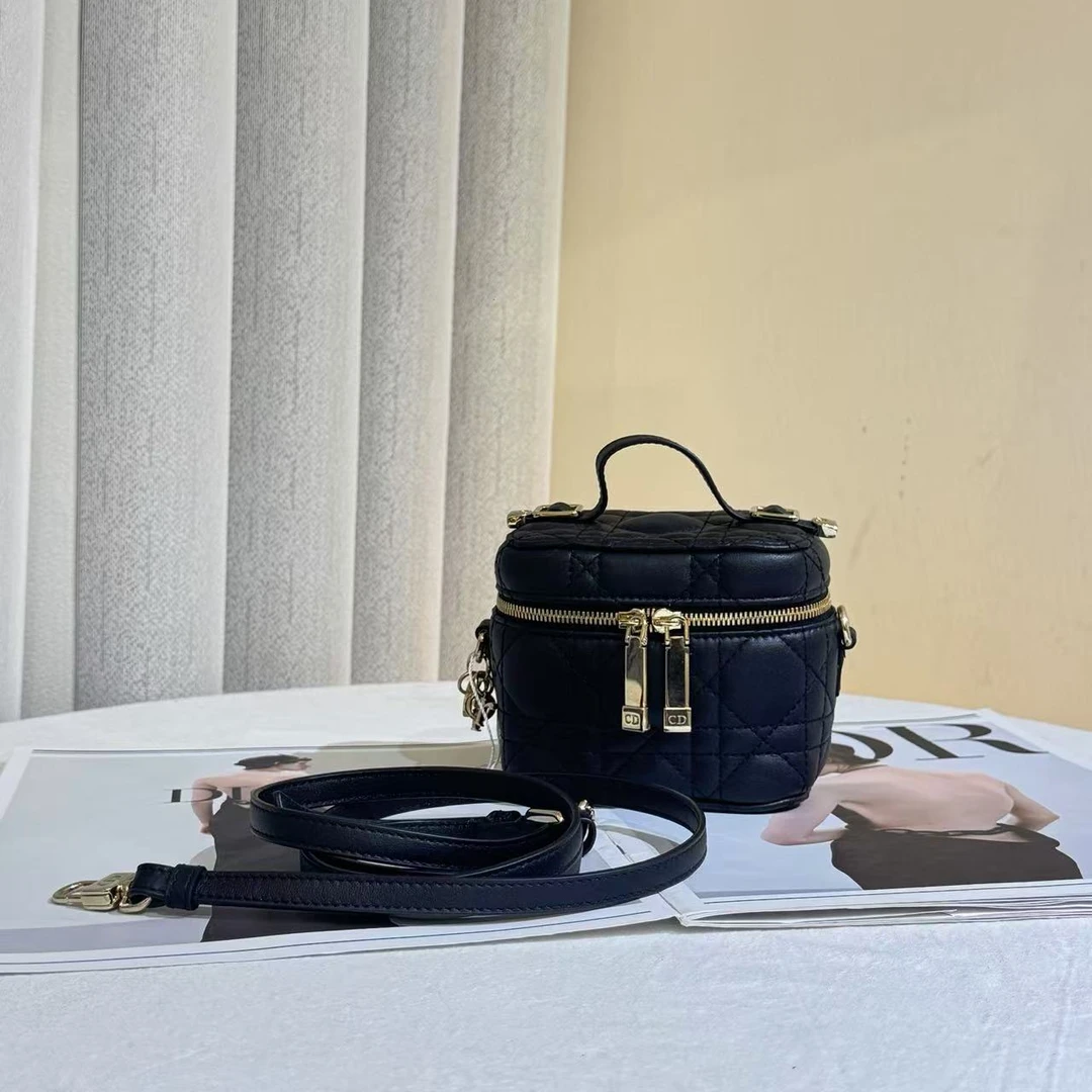 99新 DIOR/迪奥 dior化妆小盒子包黑色/甄选