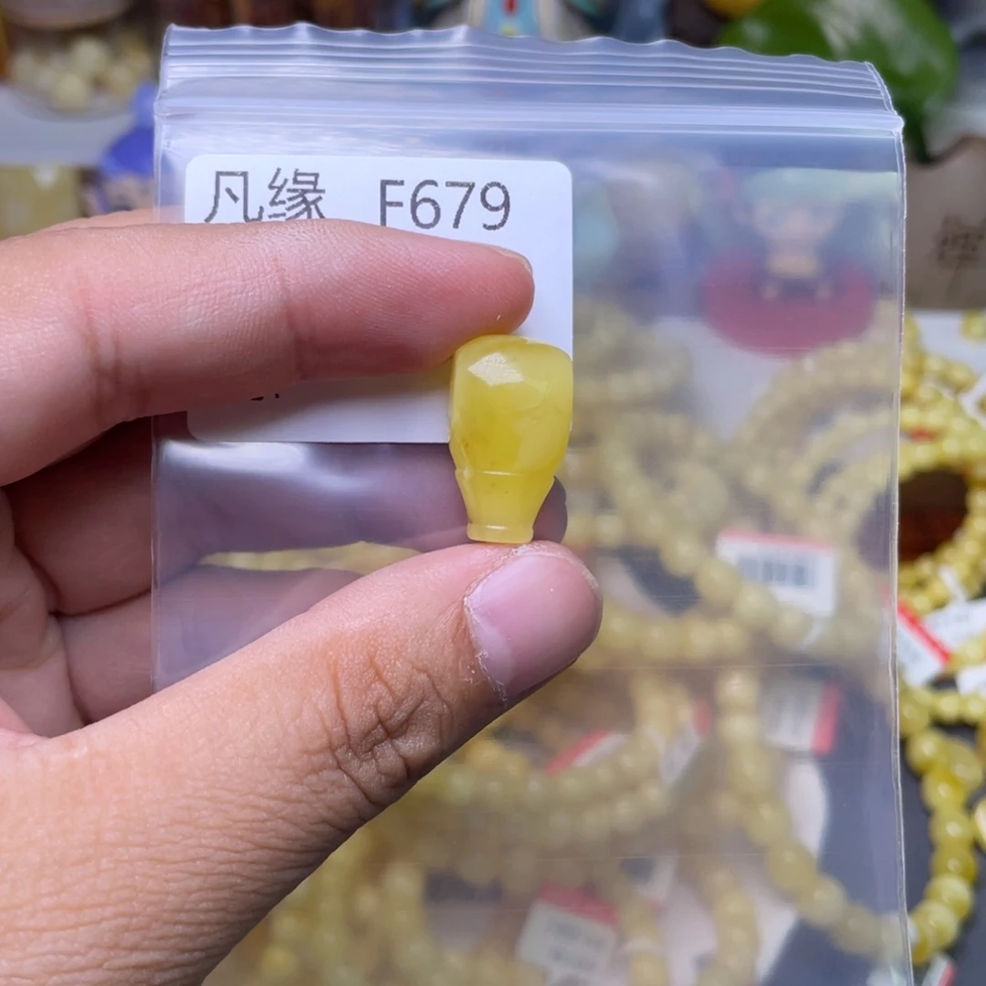 琥珀未镶嵌珠宝奇石安**?