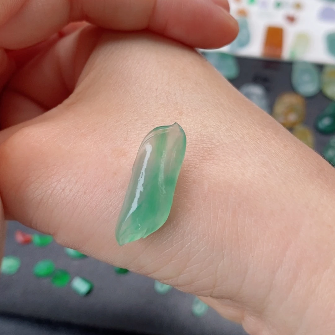 定制翡翠未镶嵌随行