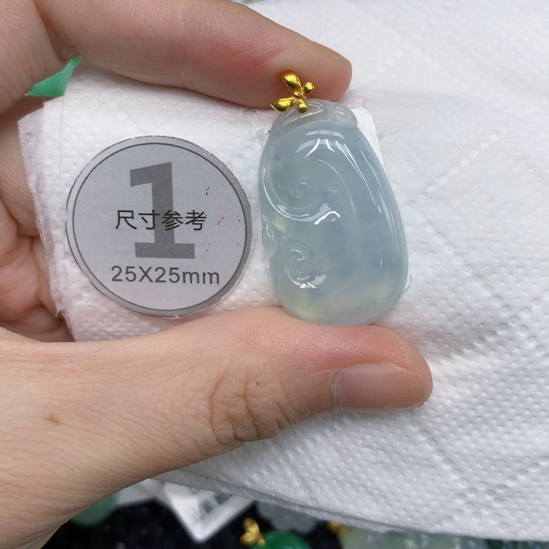 翡翠18K金镶嵌颈饰13467899888