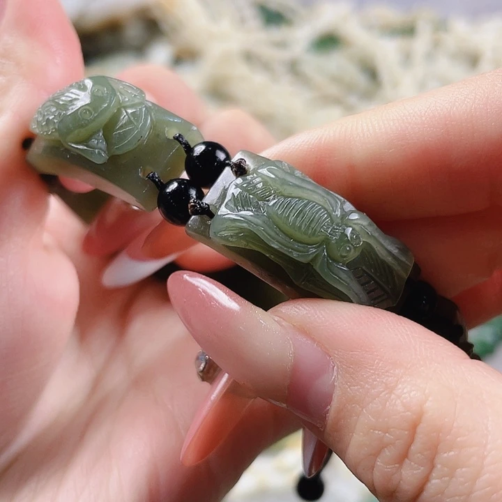 未镶嵌和田玉挂件