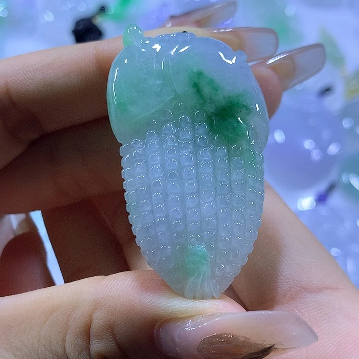 翡翠未镶嵌颈饰天然翡翠A货吊坠