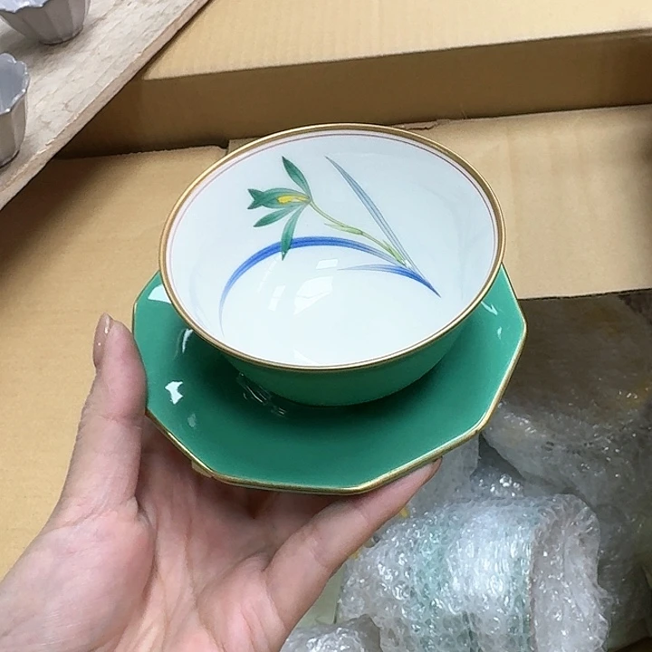 净*瓷器。 瓷器。
