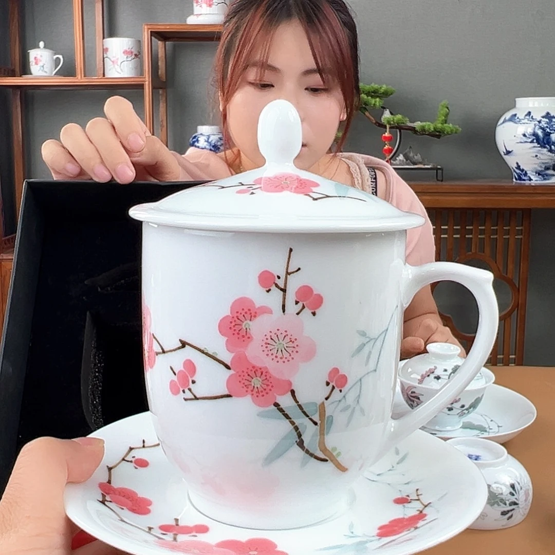 高白瓷 红梅办公杯，微瑕