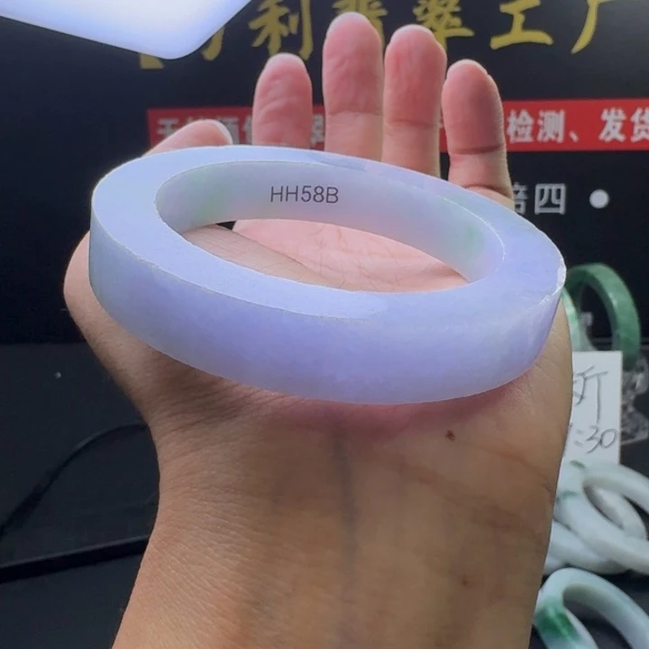 定制翡翠未镶嵌手镯