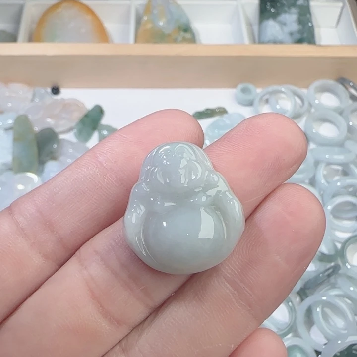 只买单纯的吊坠，没带链子，属的性质。