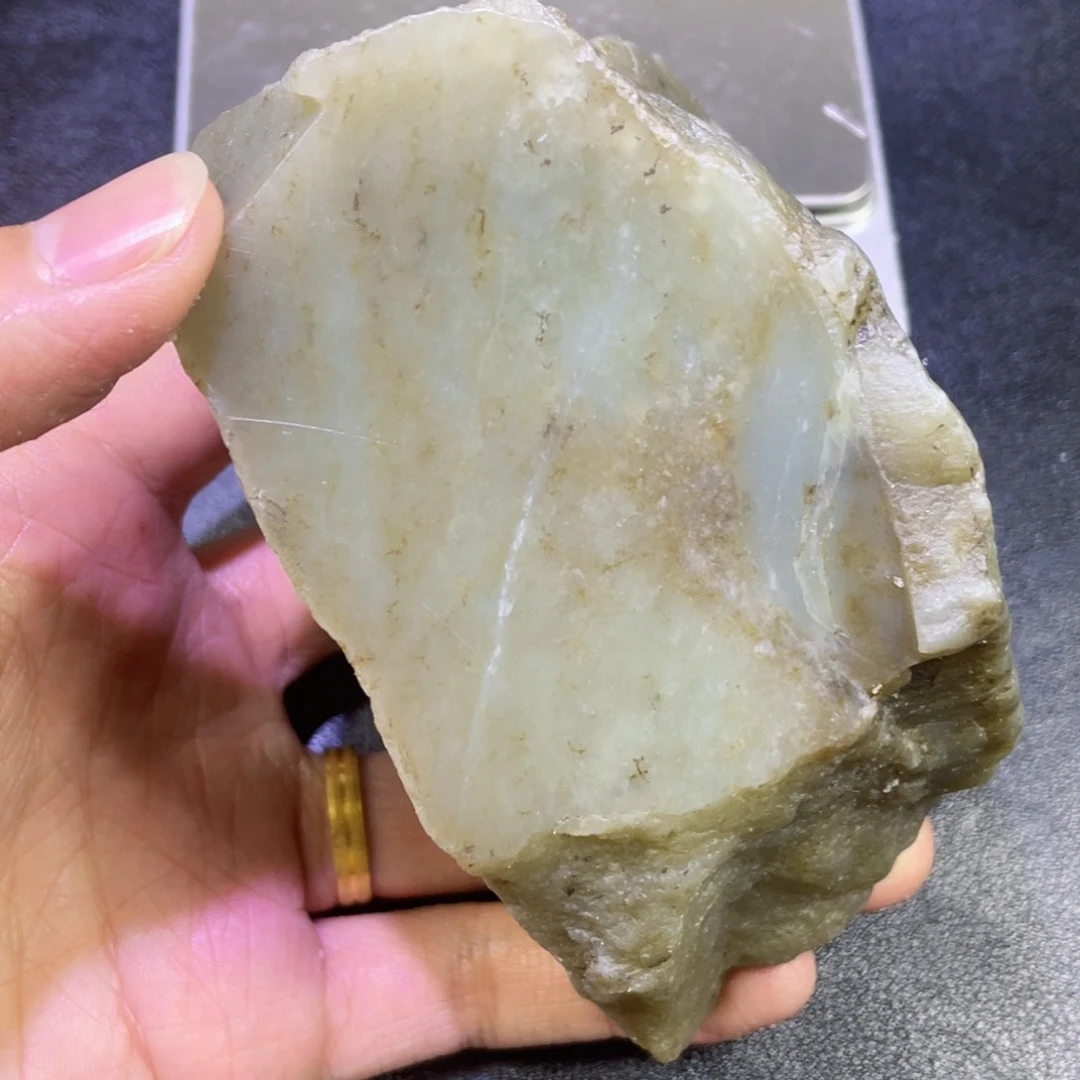未镶嵌和田玉(糖玉)珠宝半成品