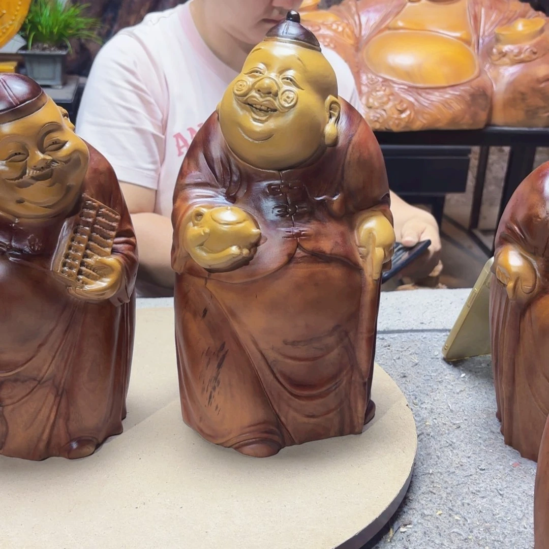涛***在香樟木茶壶小地主