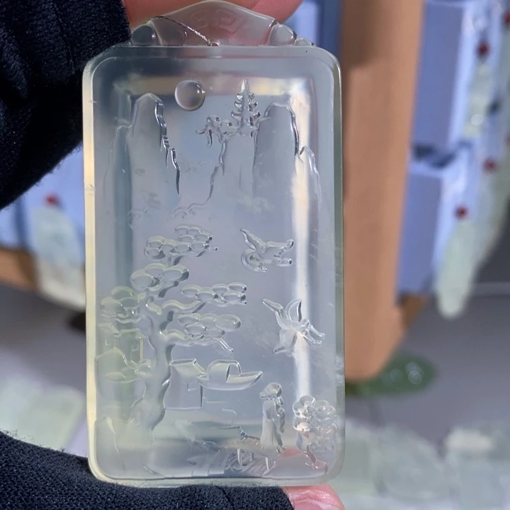 岫玉未镶嵌颈饰吊坠
