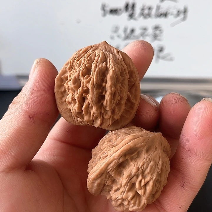 文玩核桃把件墩*麦穗虎头