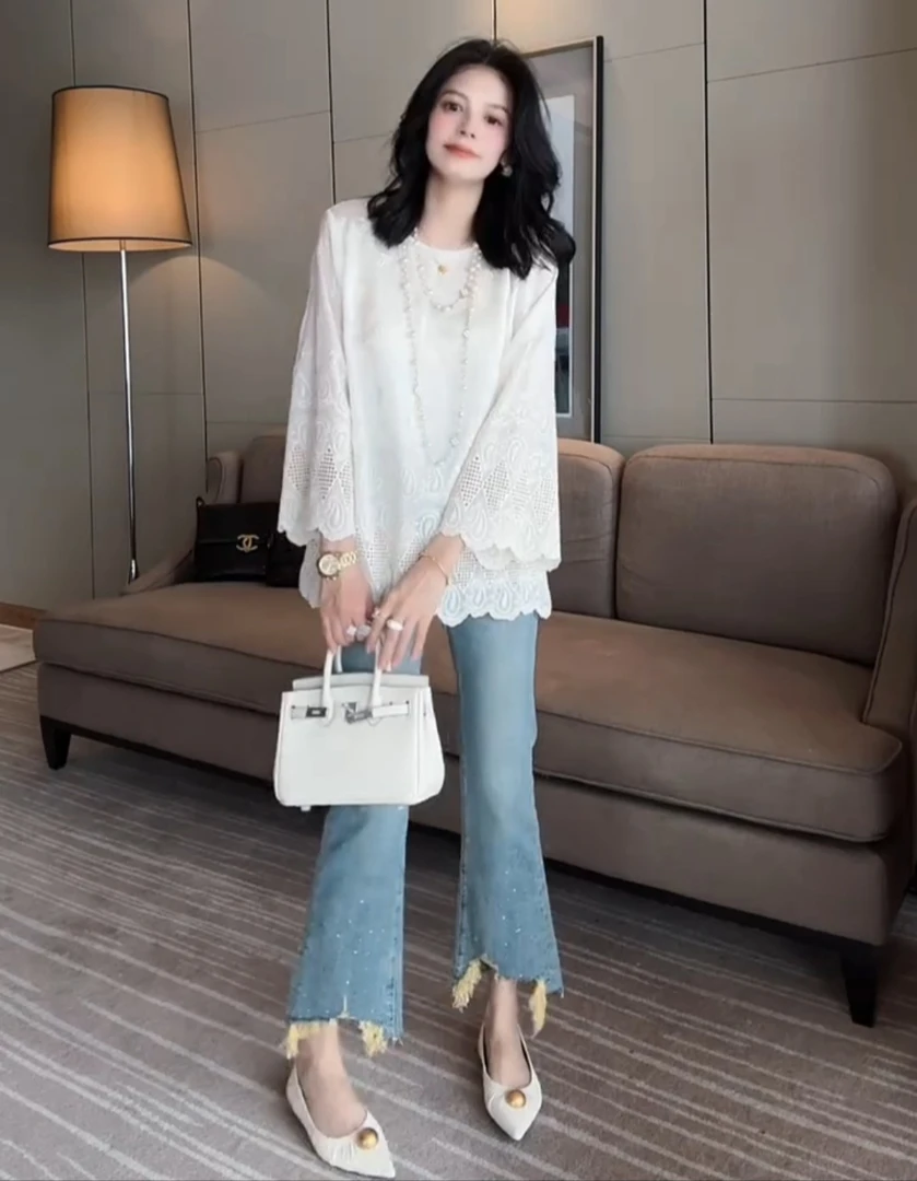 2025春季新款法式纯色蕾丝拼接减龄小众设计感镂空独特别致上衣女