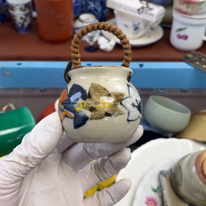 他家瓷器真美…开播了
