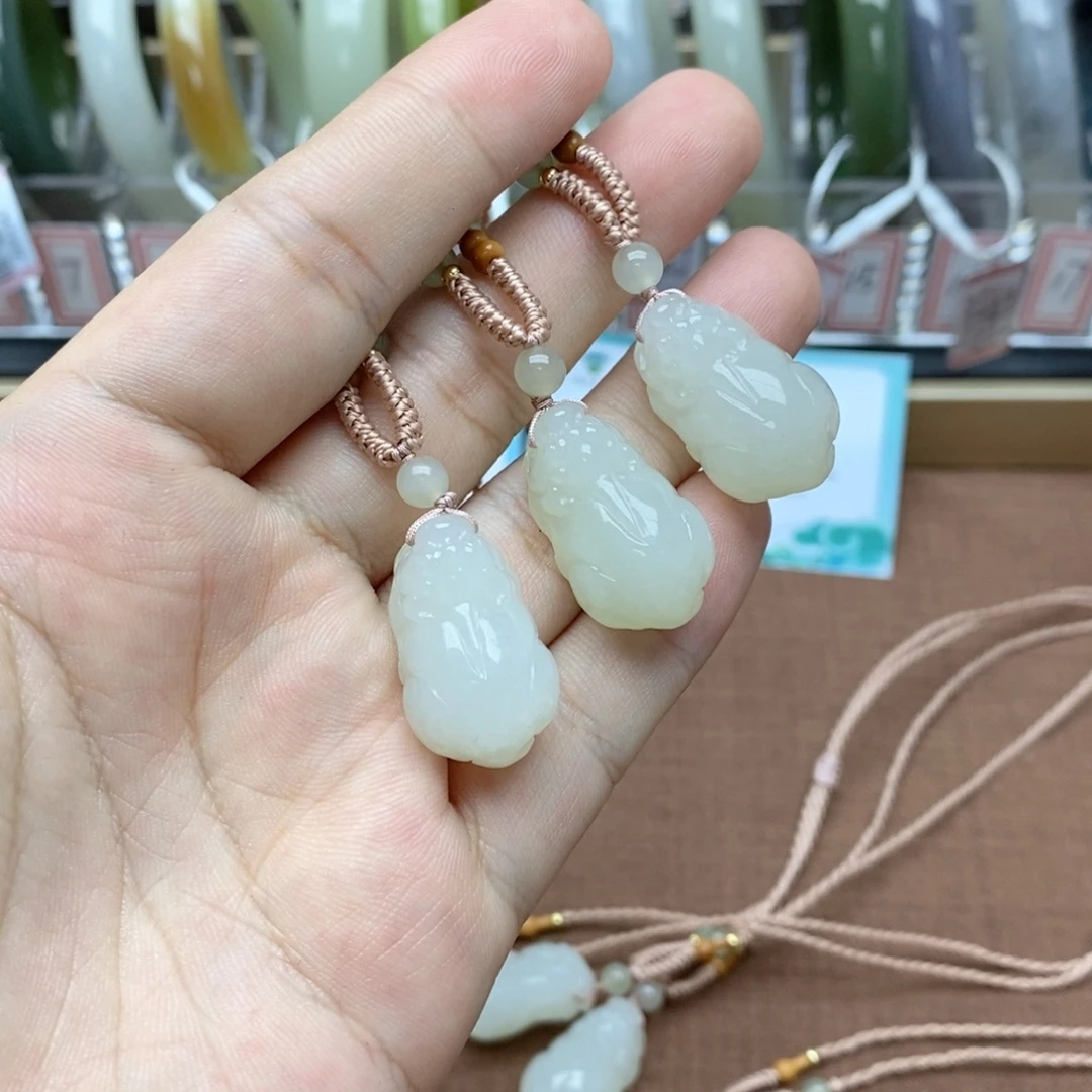 吊坠(不含链)未镶嵌和田玉拍一发一