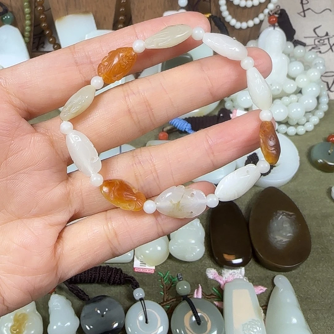 和田玉未镶嵌手链