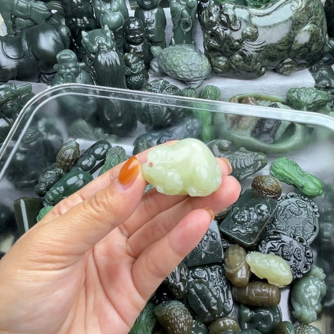 和田玉（糖玉）未镶嵌颈饰