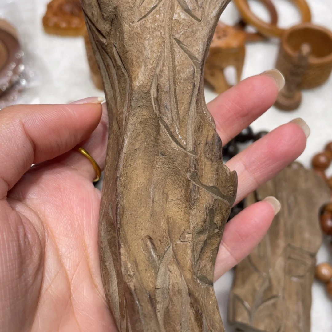 【闪购商品】檀香木其他白****痣阴沉木73.9克