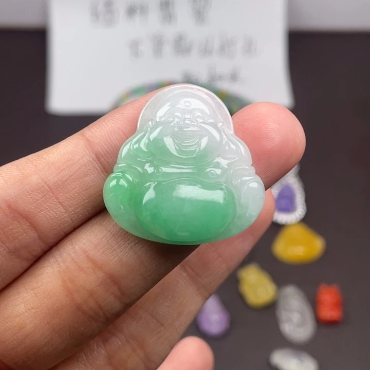 翡翠未镶嵌颈饰吊坠