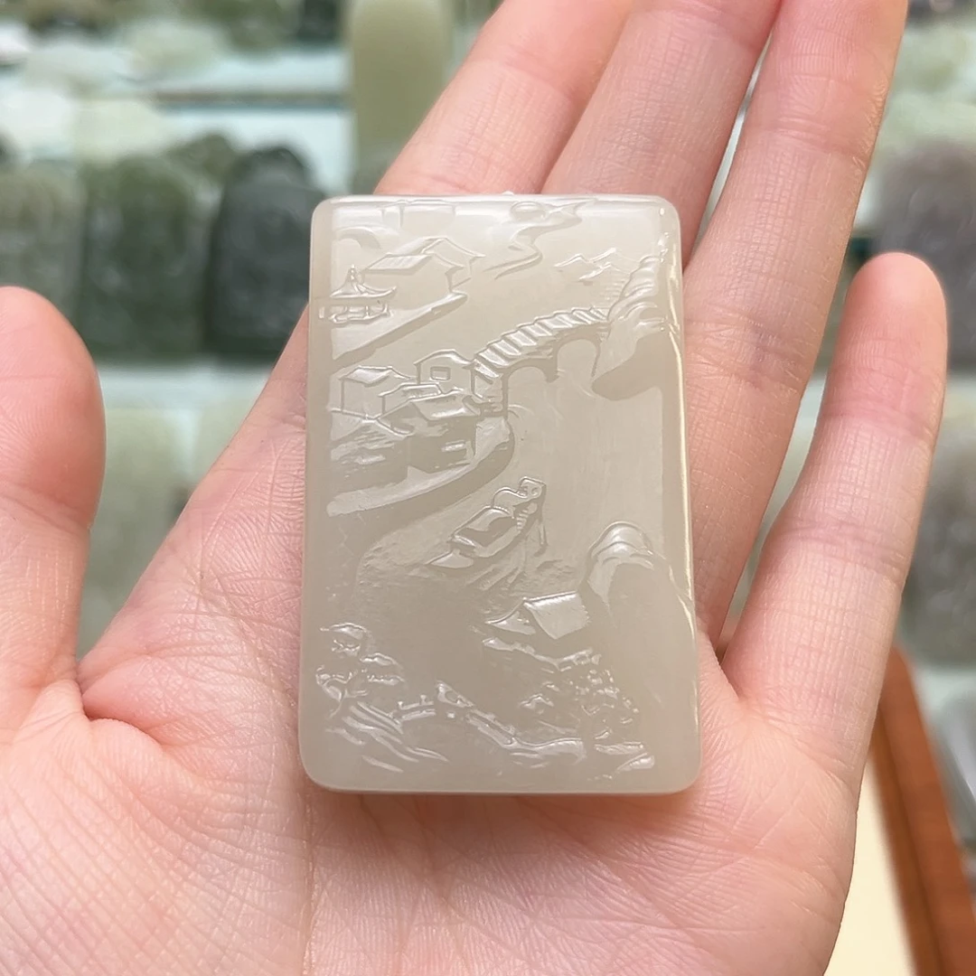 L***4和田玉未镶嵌颈饰