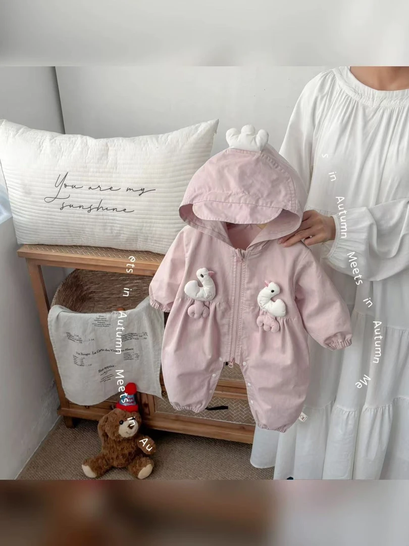 婴幼儿冲锋衣冬装防风可爱女宝宝外出衣服加厚洋气连帽棉服连体衣