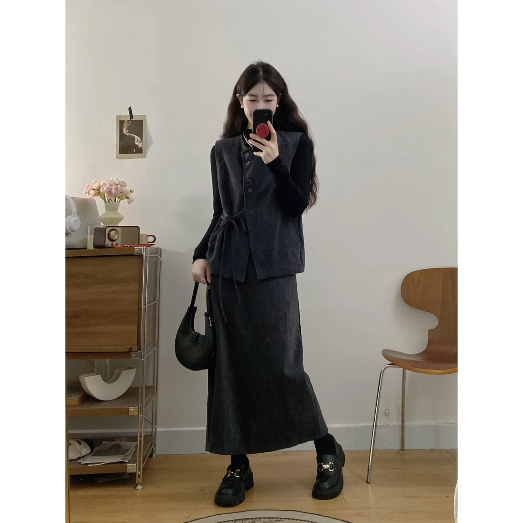 大码女新品韩版打底衫小香风马甲外搭半身裙三件套
