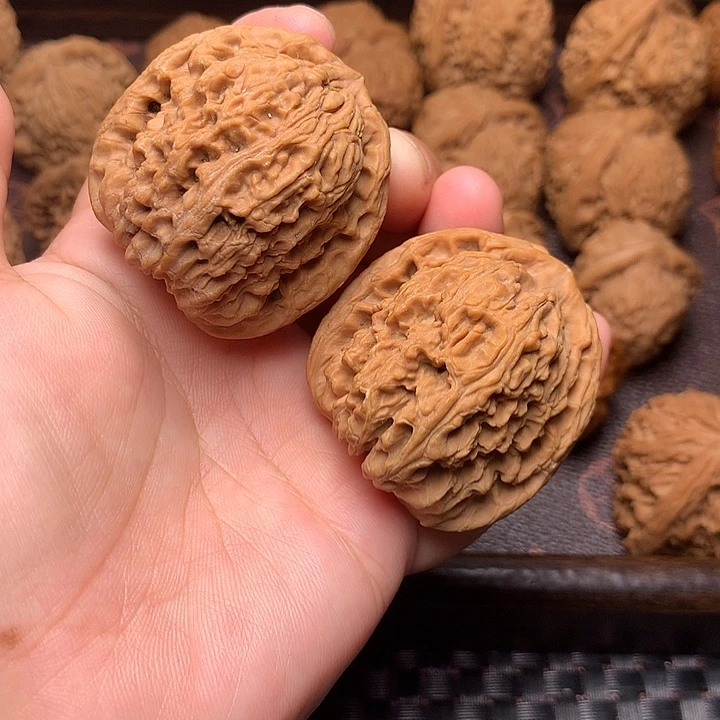 吊坠文玩核桃南疆石42尺