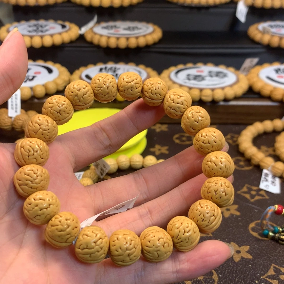 精品桃核野生肌肉