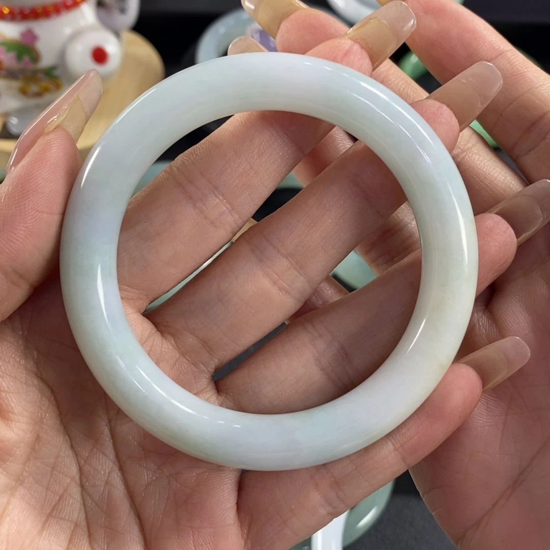 欣***°未镶嵌手镯翡翠天然翡翠手镯圆条