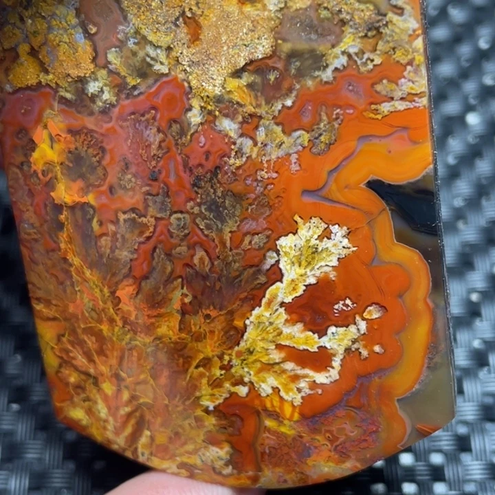 L***u玛瑙/玉髓未镶嵌玛瑙