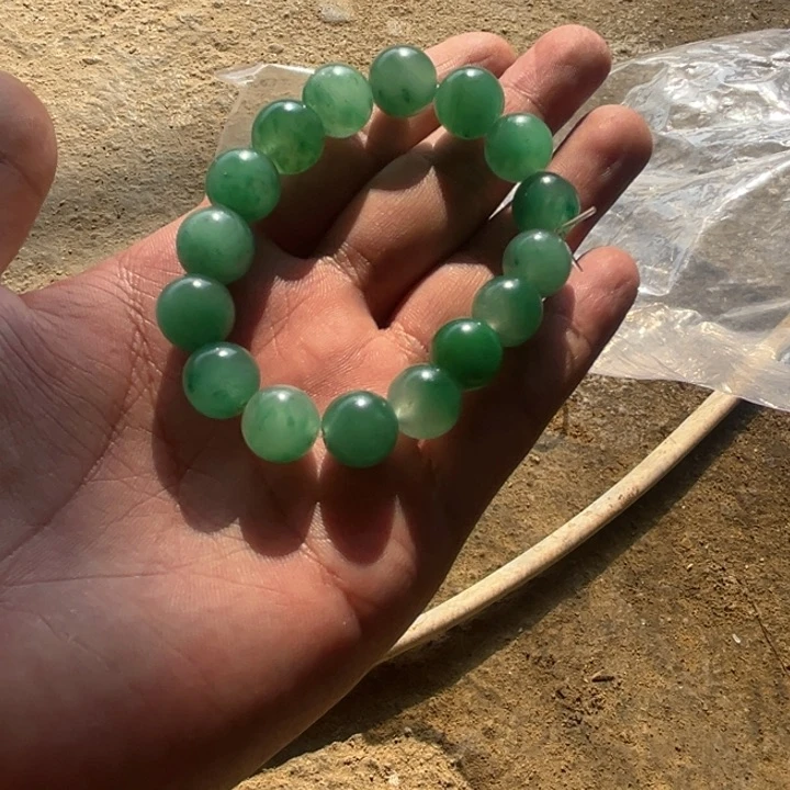 石英质玉手串未镶嵌