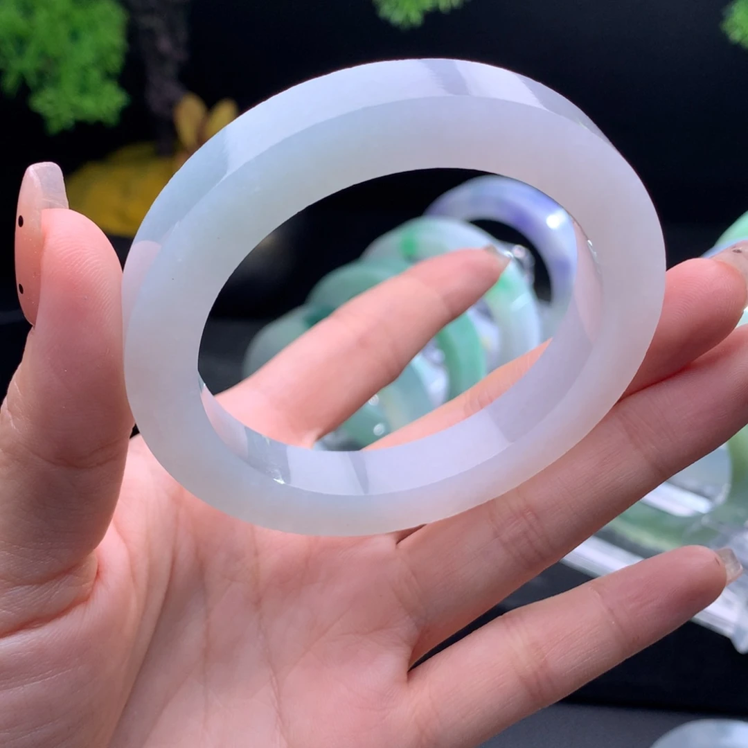 定制翡翠圆条未镶嵌