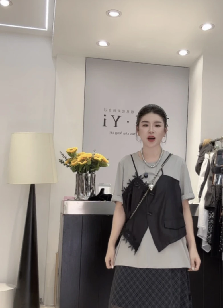 圆领气质休闲蕾丝拼接纯色短袖T恤