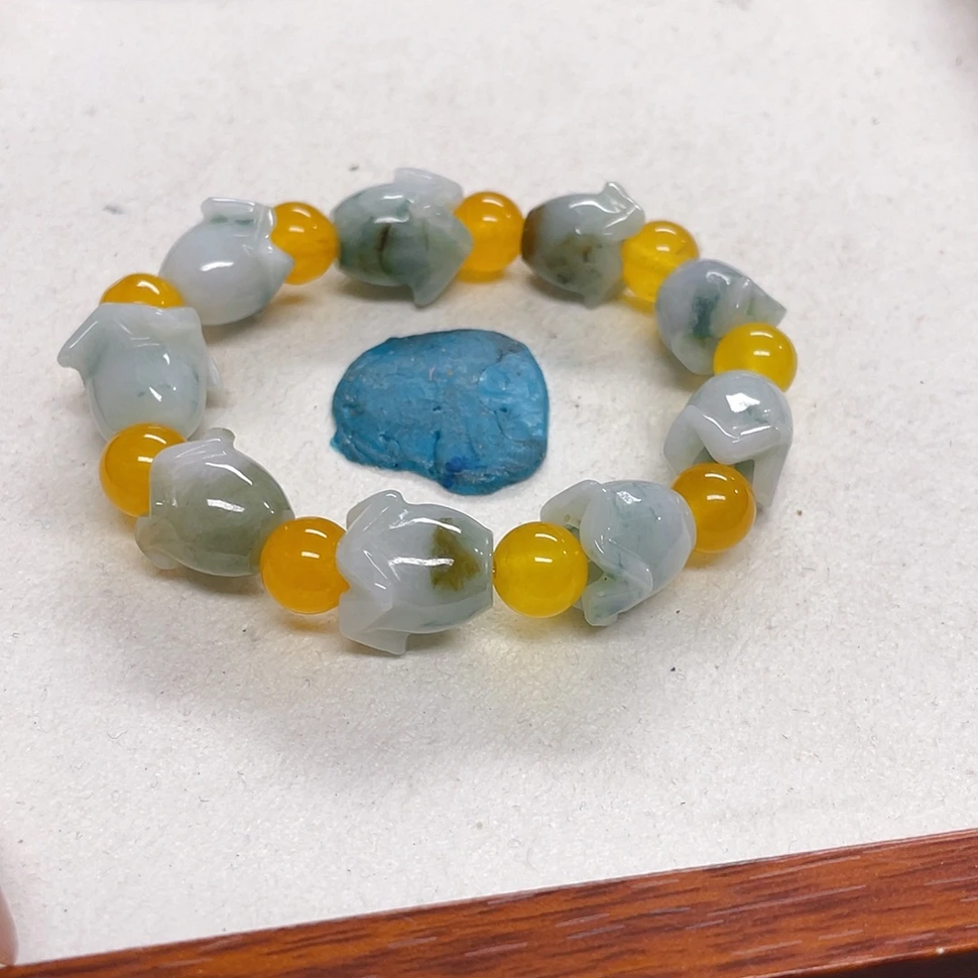 翡翠未镶嵌颈饰马铃老手串