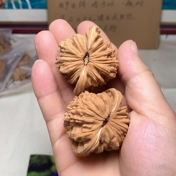 逍***童文玩核桃吊坠777777