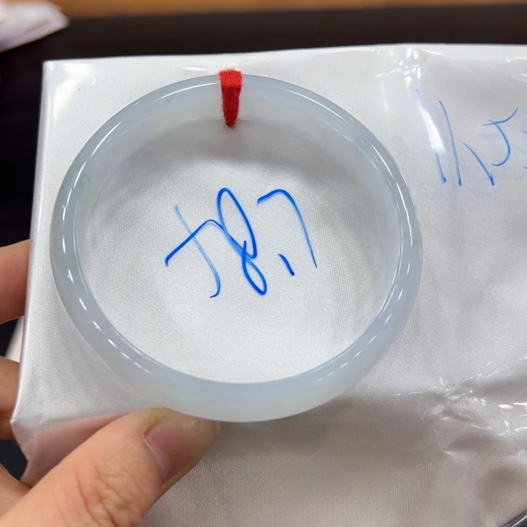 【闪购商品】翡翠手镯未镶嵌手镯