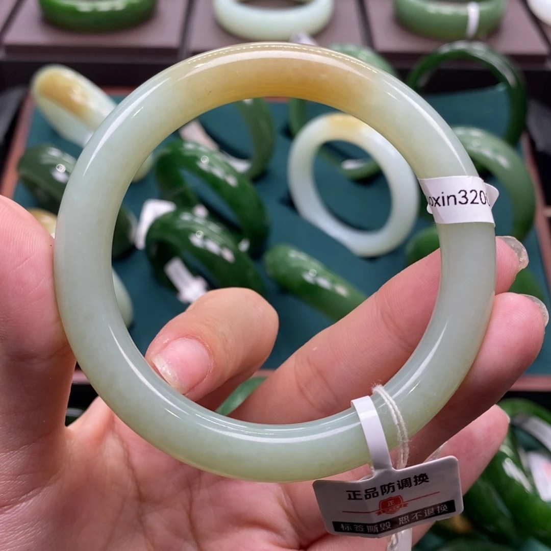 和田玉未镶嵌手镯5657