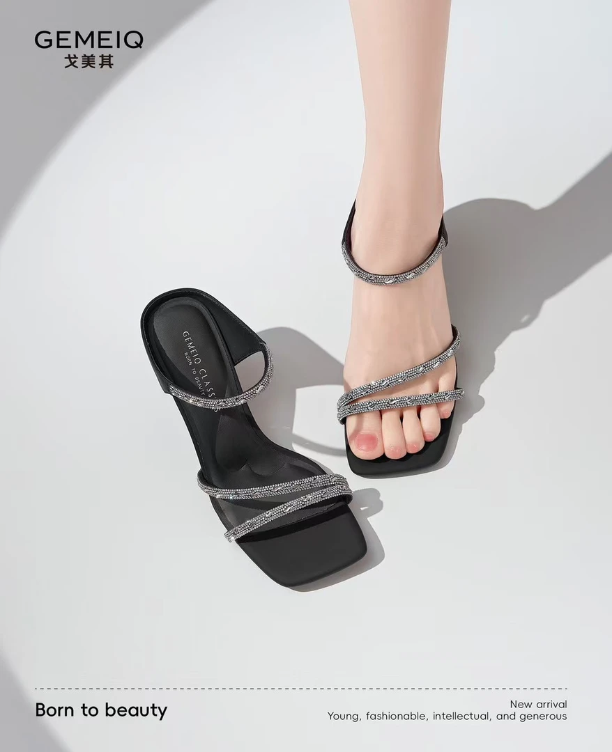方头时装凉鞋时装夏季百搭一字式扣带凉拖水钻一字带高跟露趾