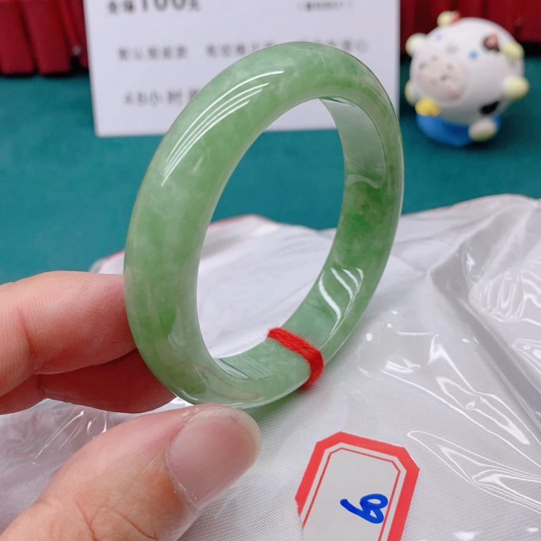 翡翠手镯未镶嵌6000000/51