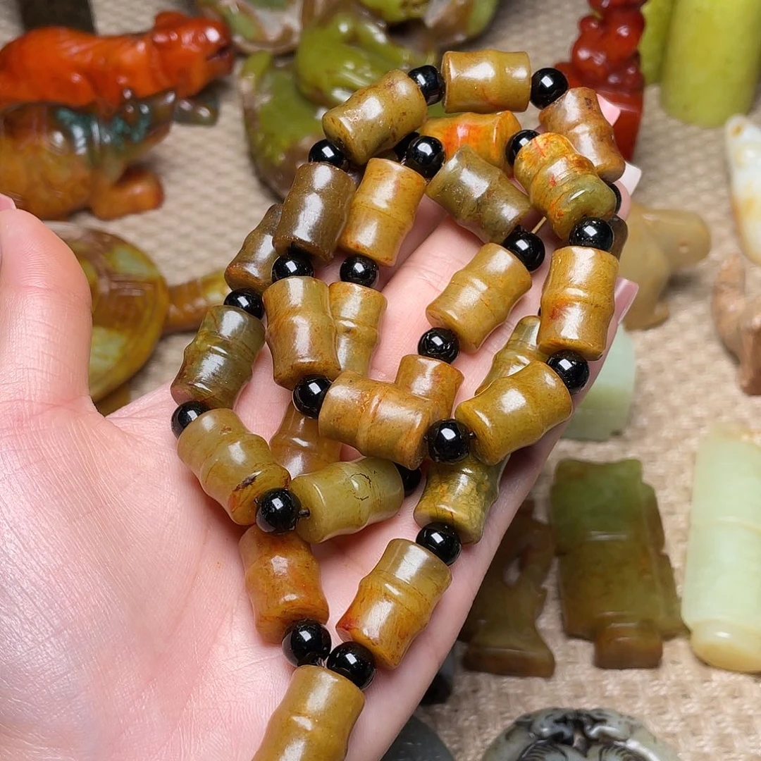 蛇纹石玉未镶嵌颈饰