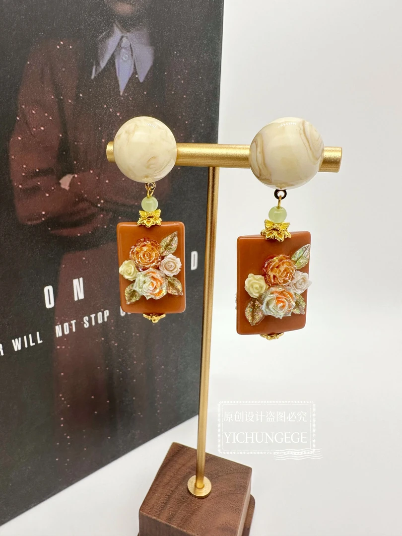 铜合金耳饰 轻奢高贵  时尚法式中古复古气质2025新款原创耳环