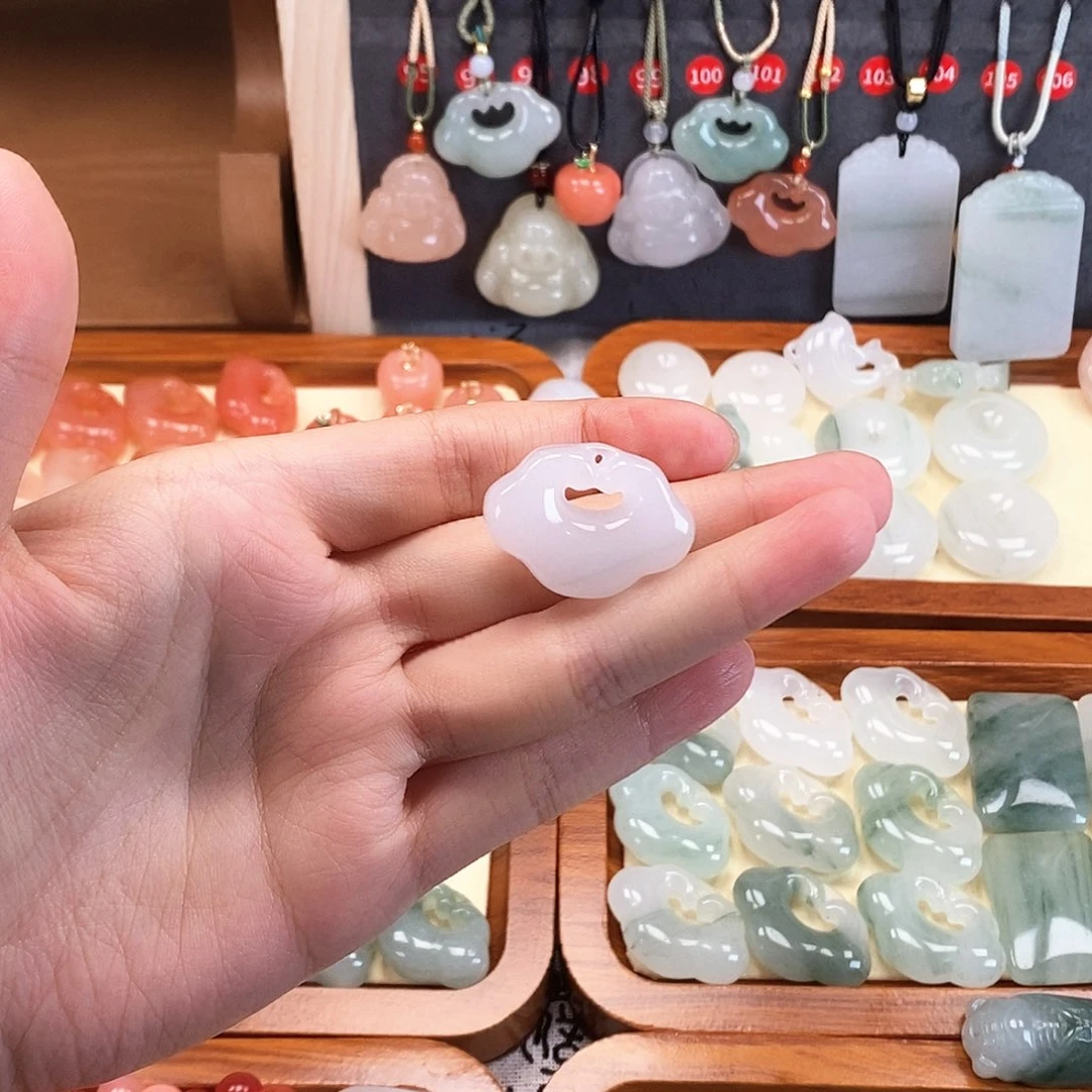 石英质玉未镶嵌颈饰快**好